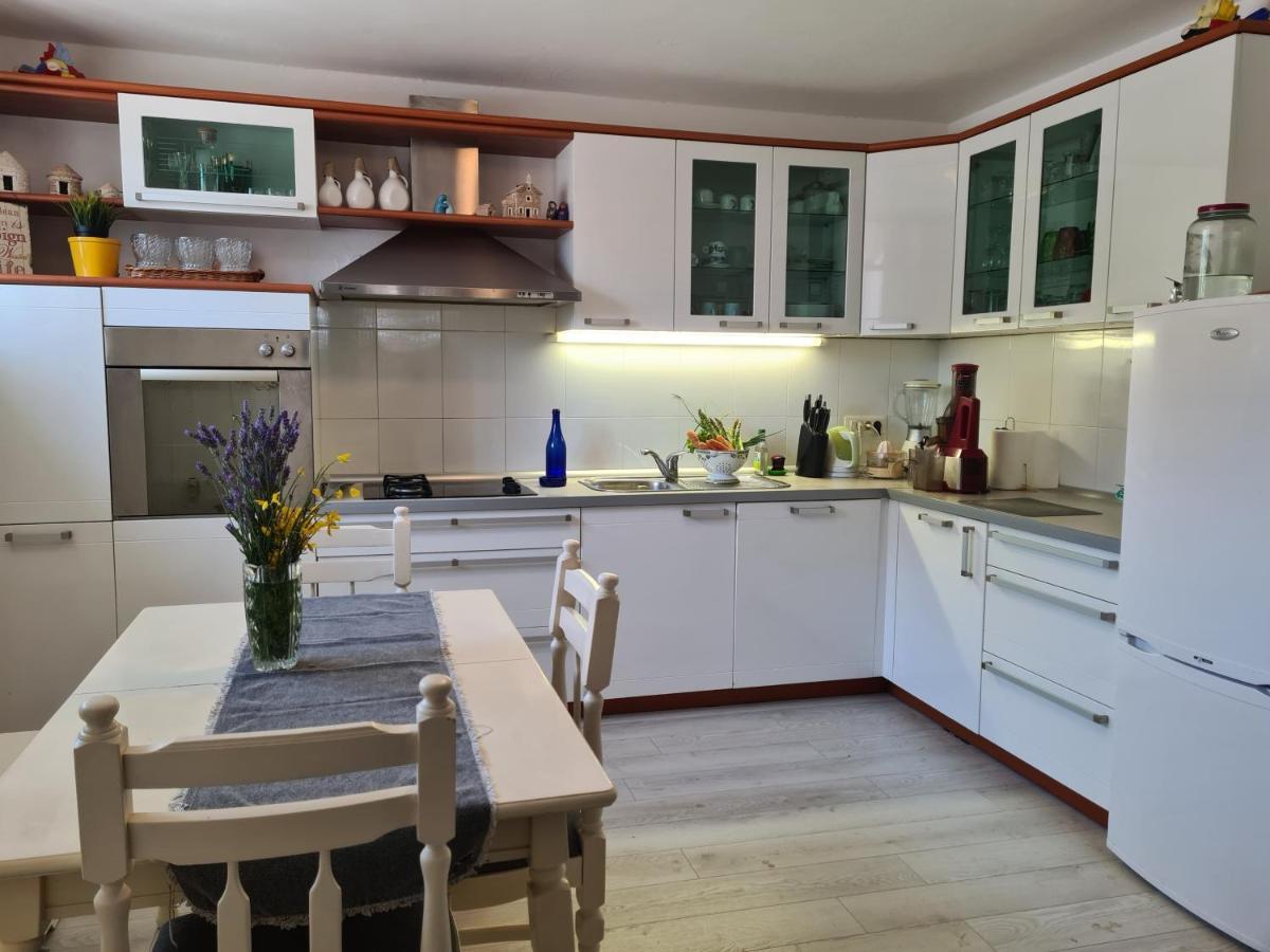 Apartmani Zuban Primošten Exterior foto