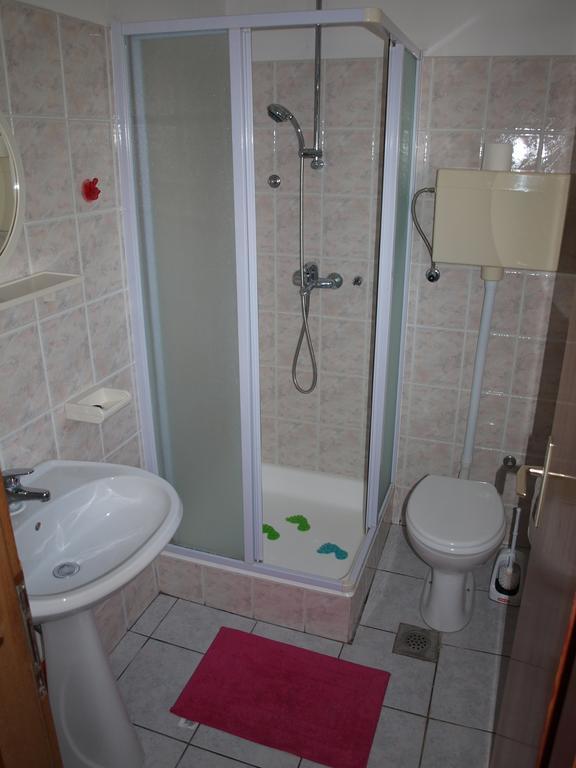 Apartmani Zuban Primošten Exterior foto