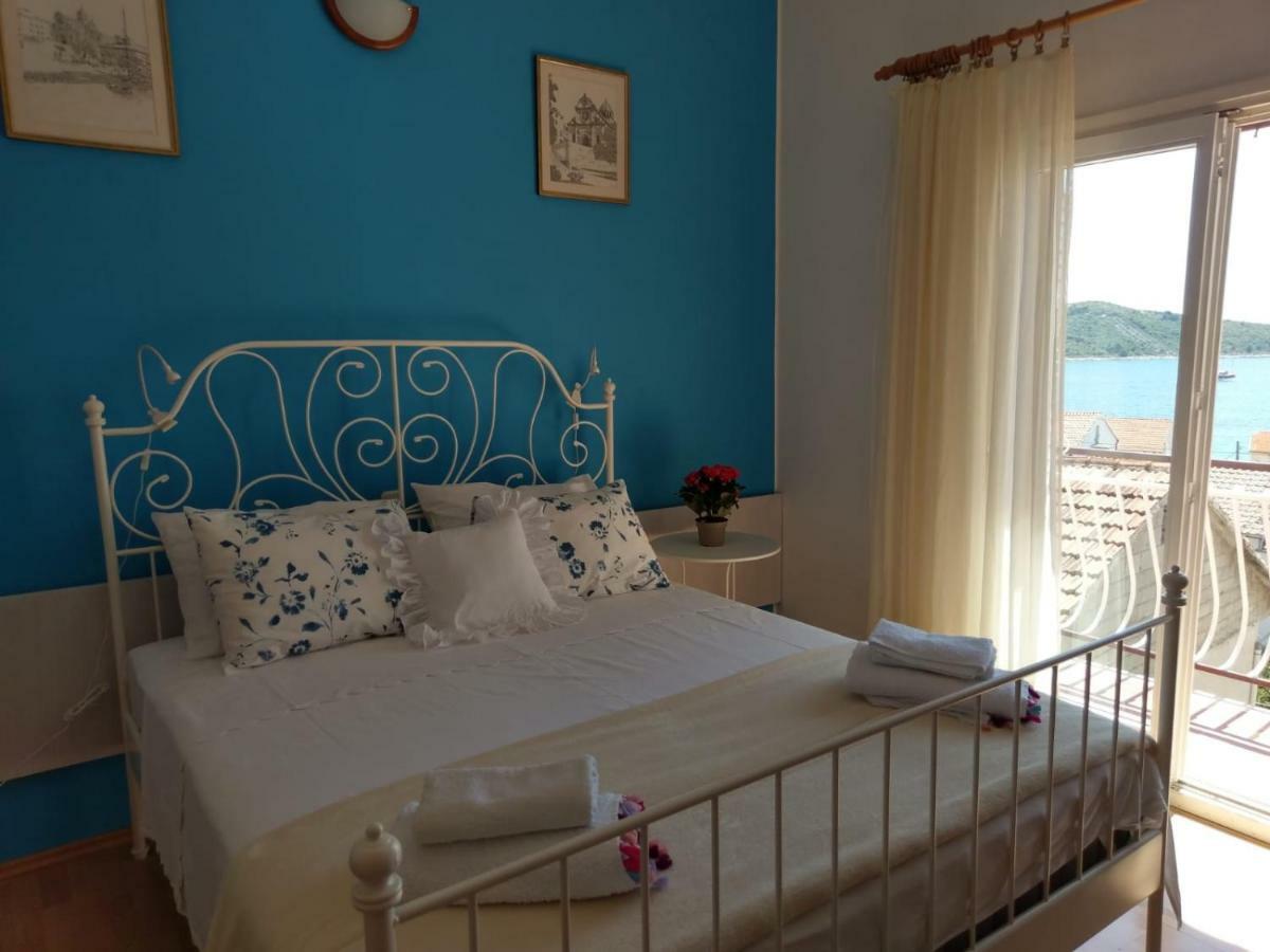 Apartmani Zuban Primošten Exterior foto